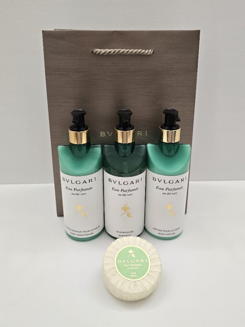BVLGARI Shampoo&Shower Gel,Conditioner, Body Lotion Green Tea au thé Vert 300ml